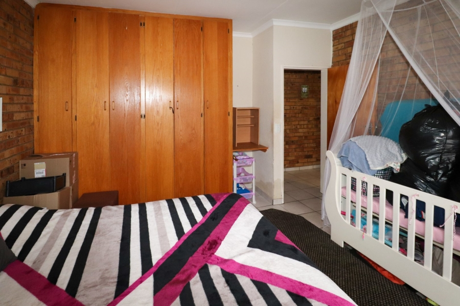 2 Bedroom Property for Sale in Meiringspark North West